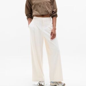 Athleta | Pinnacle High Rise Trouser in Bone Size 6P